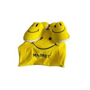 BRAND NEW - MARKET - YELLOW - SMILEY SLIPPERS - 13